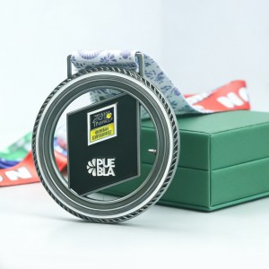 Kinetic Interlocking Rotatable 3D Interactive Award Medal