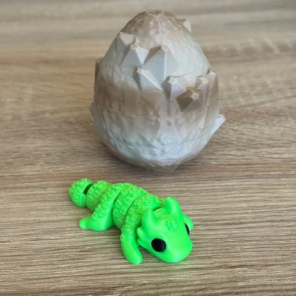 Baby Mini Pocket Dragon in Hatchling Cracked Egg Keychain