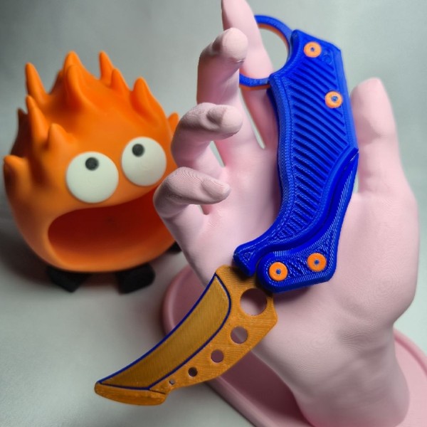 Carbon-Fiber Patterned Matte Tactical Gravity Dagger